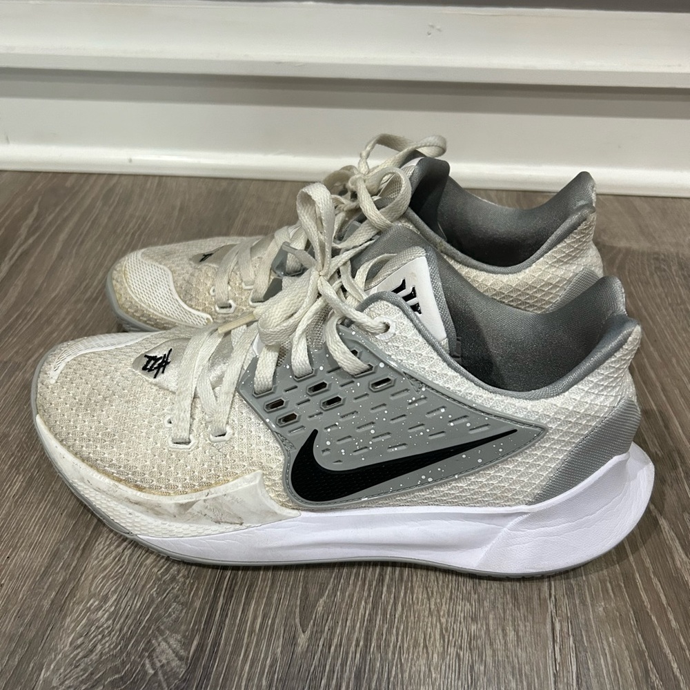 Nike Kyrie Low 2 Team Grey Basketball Shoes